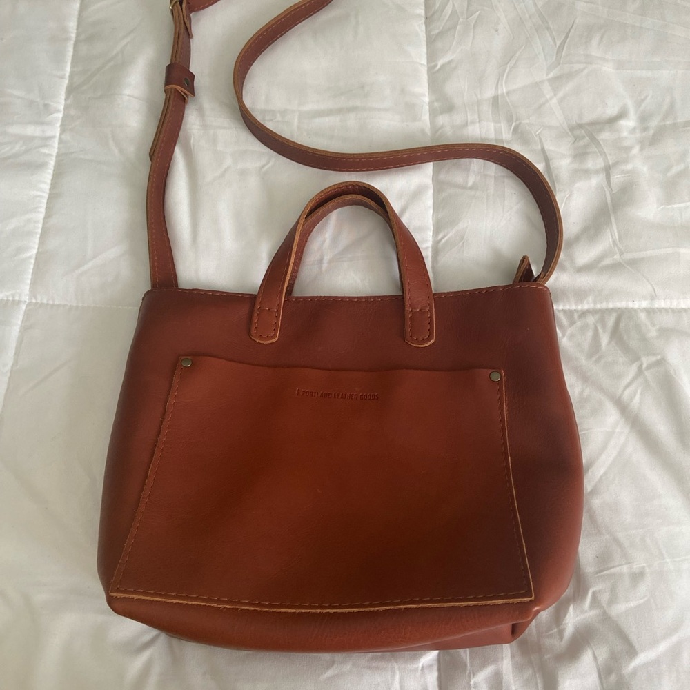 Portland Leather Nutmeg Brown NWOT Crossbody Bag with Adjustable Strap.